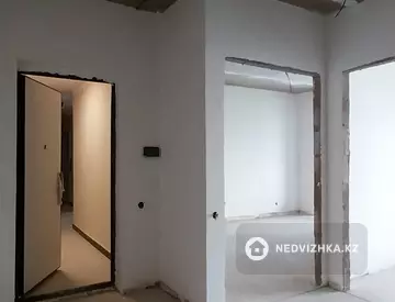 3-комнатная квартира, этаж 9 из 9, 89 м², миниатюра 3