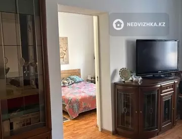3-комнатная квартира, этаж 3 из 3, 71 м², миниатюра 5