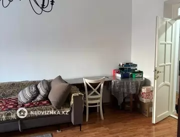 3-комнатная квартира, этаж 3 из 3, 71 м², миниатюра 9