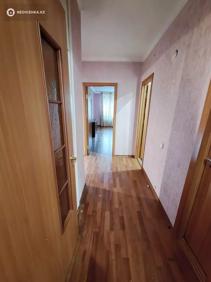 2-комнатная квартира, этаж 5 из 5, 62 м², фотография 2