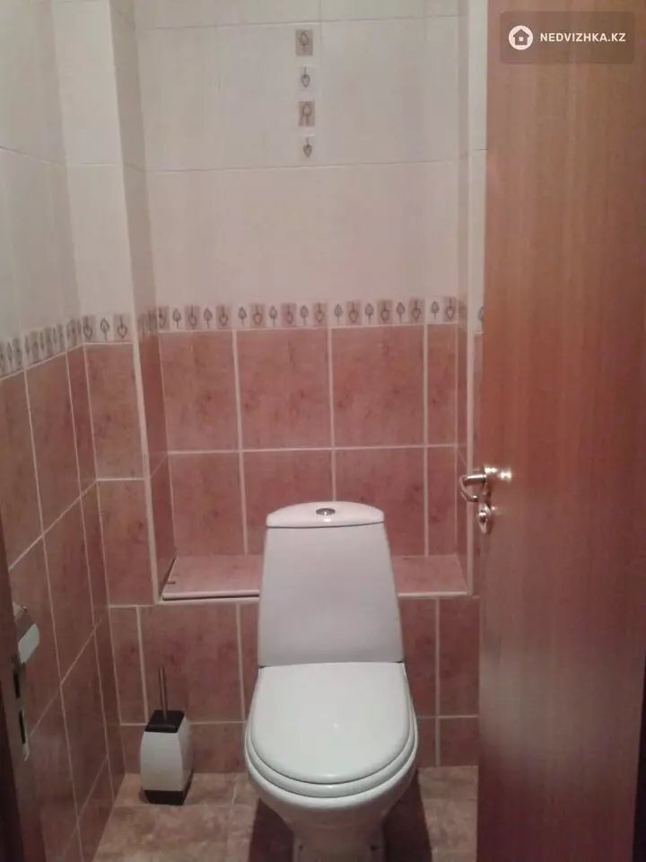2-комнатная квартира, этаж 5 из 5, 62 м², фотография 3