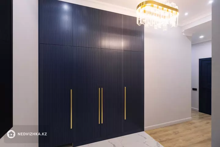3-бөлмелі пәтер, қабат 3 барлық қабат саны 3, 80 м²