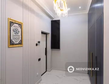 3-комнатная квартира, этаж 3 из 3, 80 м², миниатюра 3