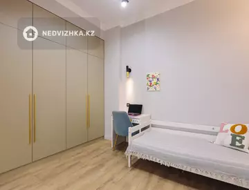 3-комнатная квартира, этаж 3 из 3, 80 м², миниатюра 10