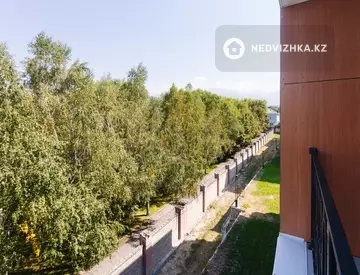 3-комнатная квартира, этаж 3 из 3, 80 м², миниатюра 11