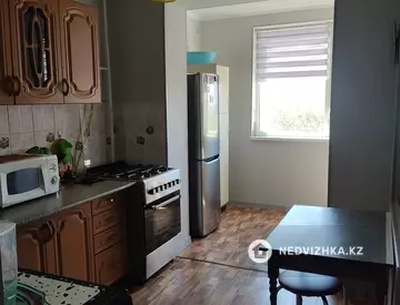 2-комнатная квартира, этаж 4 из 5, 56 м²