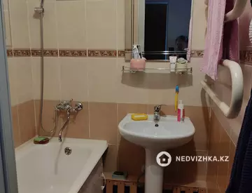 2-комнатная квартира, этаж 4 из 5, 56 м², миниатюра 9