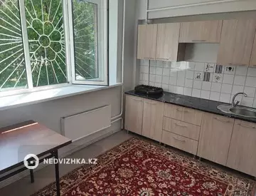 1-комнатная квартира, этаж 1 из 5, 36 м², миниатюра 5