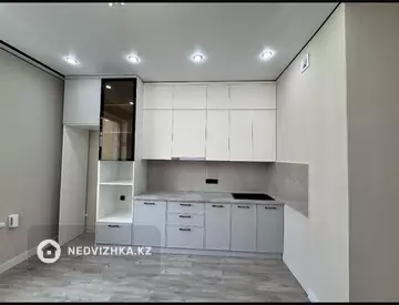 2-комнатная квартира, этаж 8 из 12, 49 м²