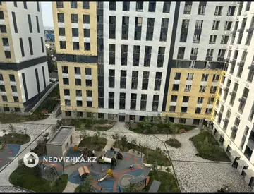 2-комнатная квартира, этаж 8 из 12, 49 м²