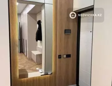 2-комнатная квартира, этаж 9 из 10, 68 м², Посуточно