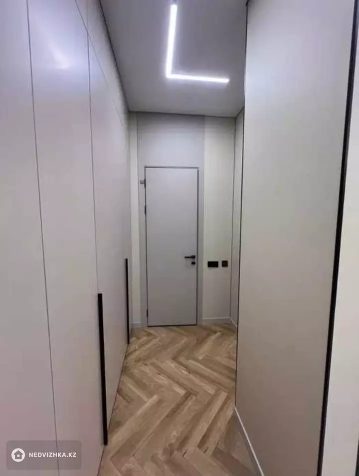 2-комнатная квартира, этаж 9 из 10, 68 м², Посуточно, фотография 4