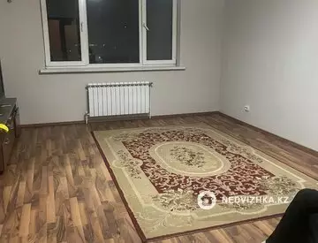 2-комнатная квартира, этаж 4 из 16, 82 м², миниатюра 1
