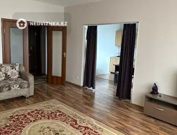 2-комнатная квартира, этаж 4 из 16, 82 м², миниатюра 2