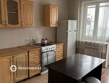 2-комнатная квартира, этаж 4 из 16, 82 м², миниатюра 6
