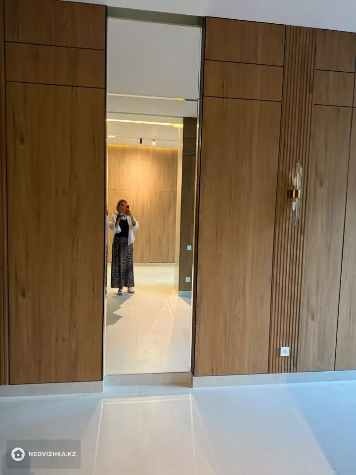 2-комнатная квартира, этаж 3 из 10, 60 м², фотография 2