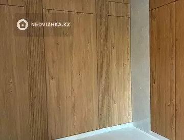 2-комнатная квартира, этаж 3 из 10, 60 м²