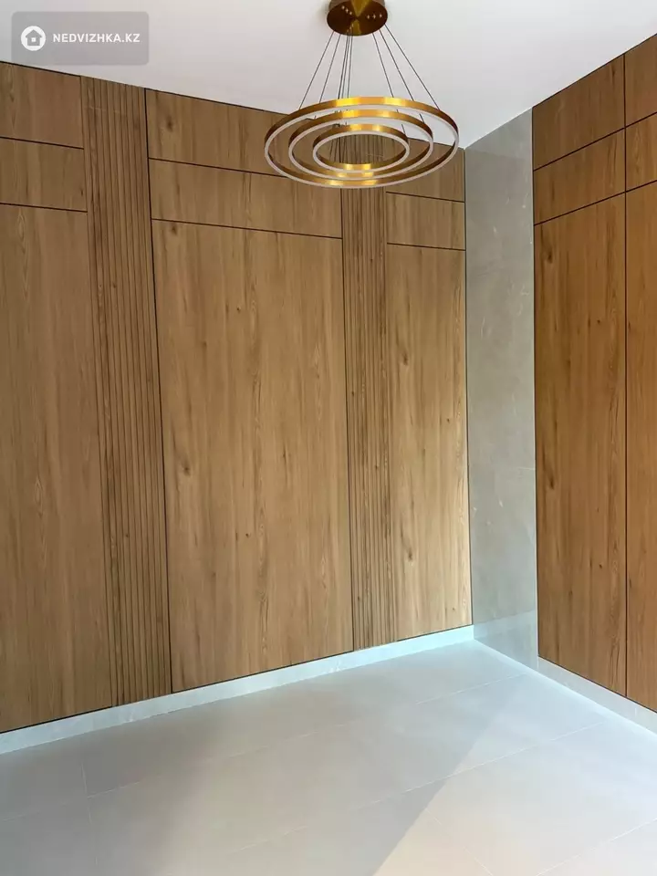 2-комнатная квартира, этаж 3 из 10, 60 м², фотография 3