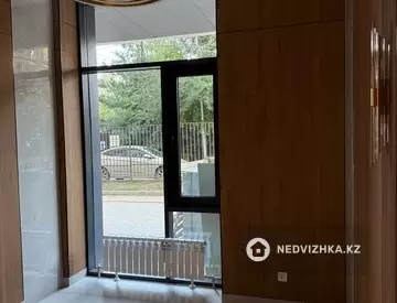 2-комнатная квартира, этаж 3 из 10, 60 м²