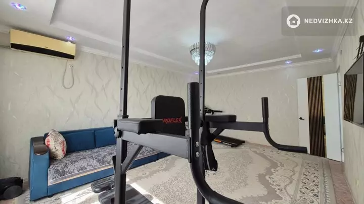 3-комнатная квартира, этаж 2 из 5, 80 м², На длительный срок, фотография 5