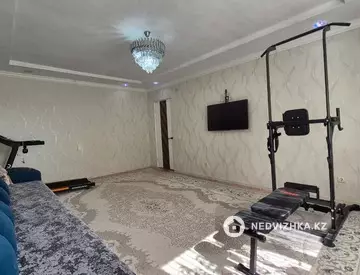 3-комнатная квартира, этаж 2 из 5, 80 м², На длительный срок, миниатюра 7