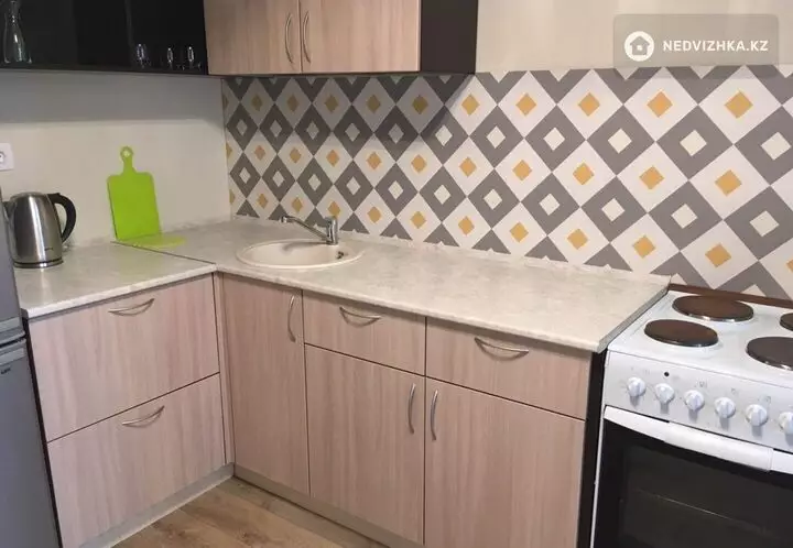 1-комнатная квартира, этаж 2 из 5, 40 м², На длительный срок