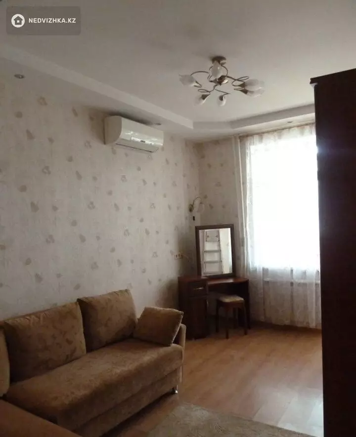 1-комнатная квартира, этаж 3 из 8, 38 м², На длительный срок, фотография 3