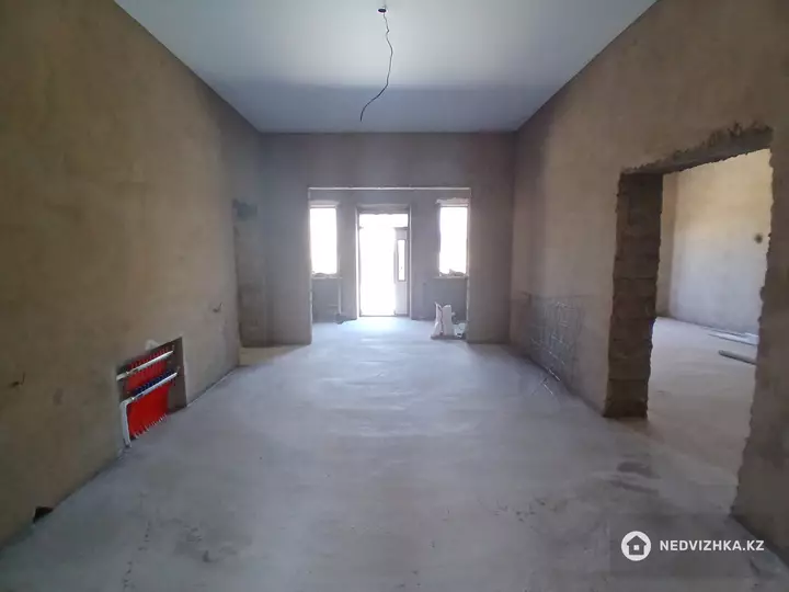 4-комнатный дом, 8 соток, 170 м², фотография 2