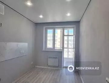 1-комнатная квартира, этаж 7 из 9, 40 м², миниатюра 10
