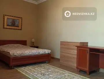 4-комнатная квартира, этаж 5 из 27, 170 м²