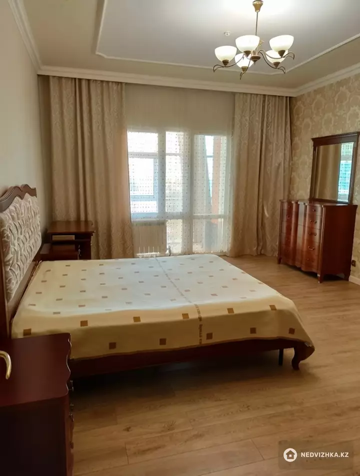 4-комнатная квартира, этаж 5 из 27, 170 м², фотография 4