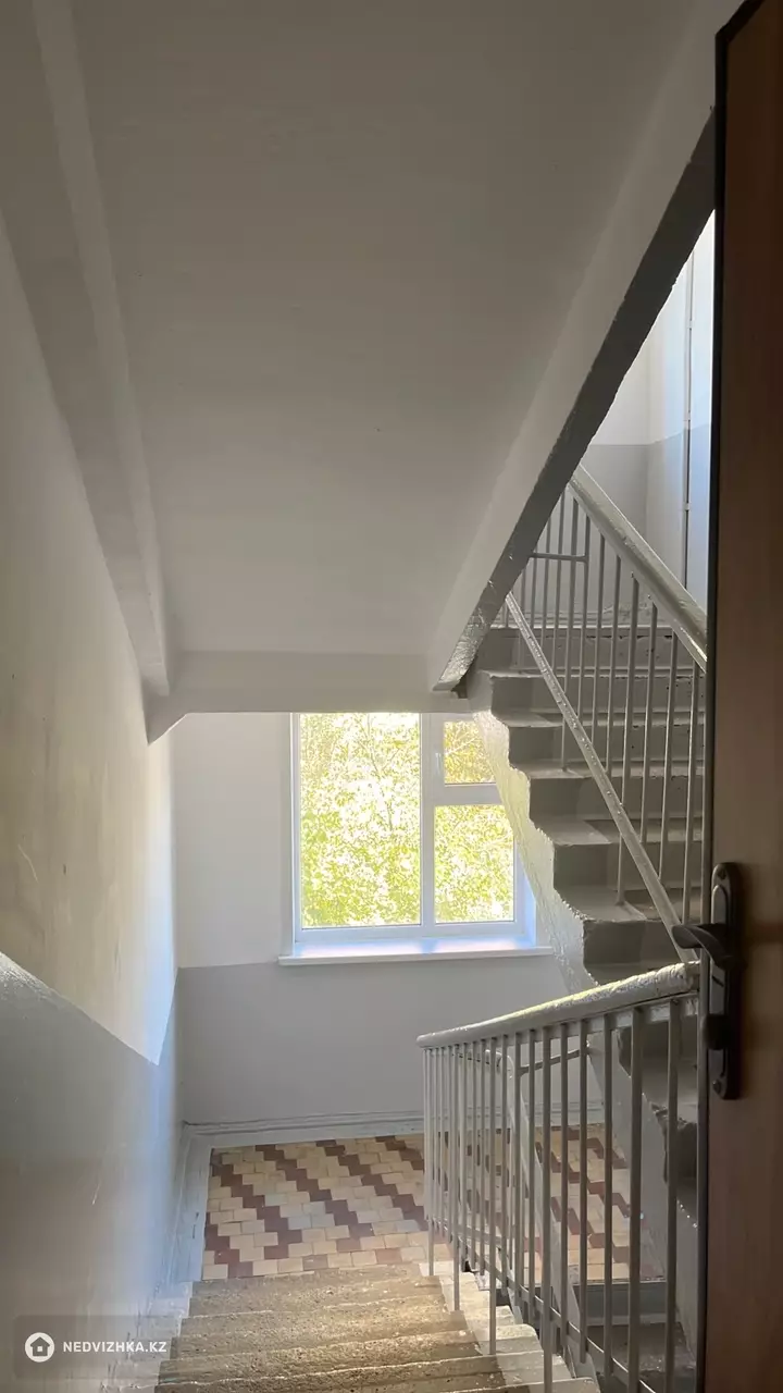 2-комнатная квартира, этаж 3 из 5, 44 м², фотография 2