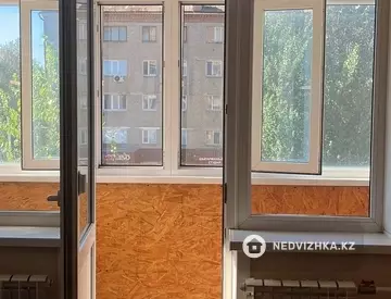 2-комнатная квартира, этаж 3 из 5, 44 м², миниатюра 7