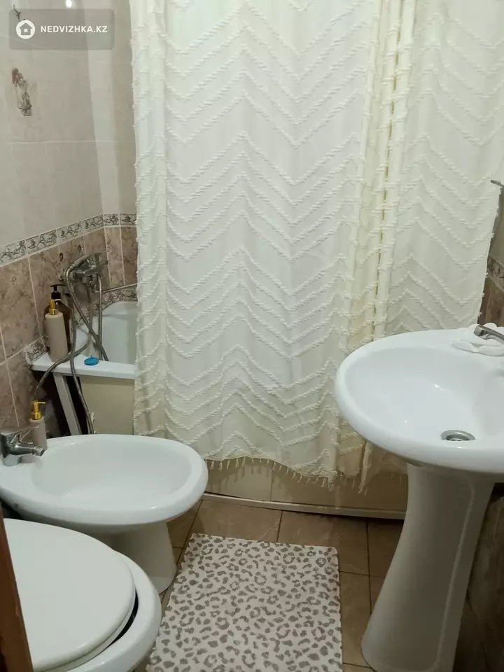 2-комнатная квартира, этаж 2 из 5, 44 м², Посуточно, фотография 5