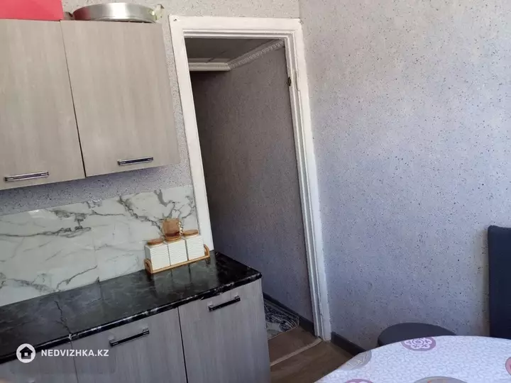 2-комнатная квартира, этаж 1 из 3, 40 м², фотография 4