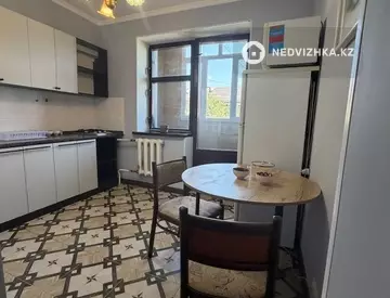 2-комнатная квартира, этаж 5 из 5, 70 м², На длительный срок