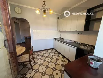 2-комнатная квартира, этаж 5 из 5, 70 м², На длительный срок