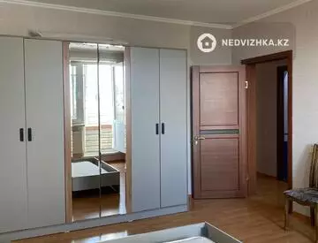 2-комнатная квартира, этаж 4 из 12, 68 м², миниатюра 4