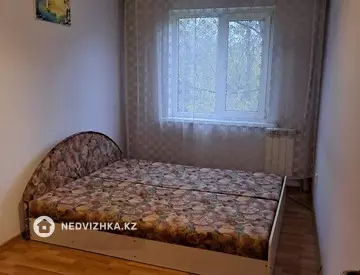 2-комнатная квартира, этаж 3 из 4, 43 м², На длительный срок