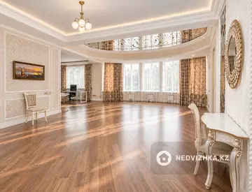 8-комнатный дом, 15 соток, 604 м²
