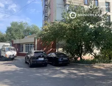 4-комнатная квартира, этаж 3 из 5, 65 м²