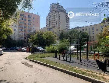 4-комнатная квартира, этаж 3 из 5, 65 м²