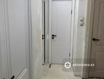4-комнатная квартира, этаж 3 из 5, 65 м²
