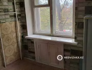 2-комнатная квартира, этаж 2 из 4, 42 м²