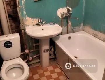 2-комнатная квартира, этаж 2 из 4, 42 м²