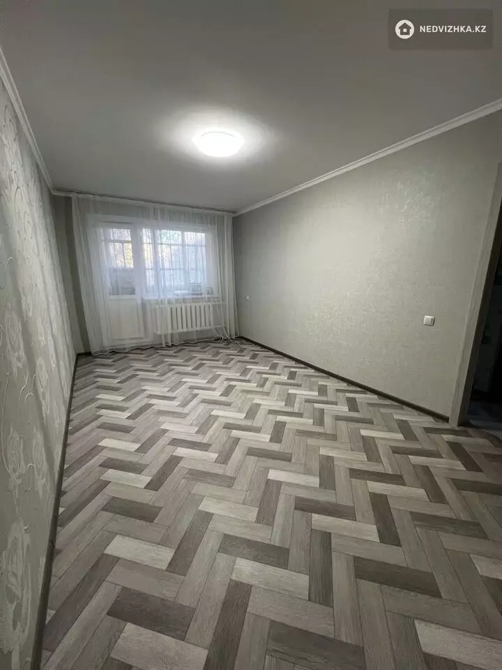 1-комнатная квартира, этаж 2 из 5, 30 м², фотография 2