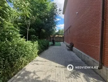 2-комнатная квартира, этаж 3 из 3, 66 м²