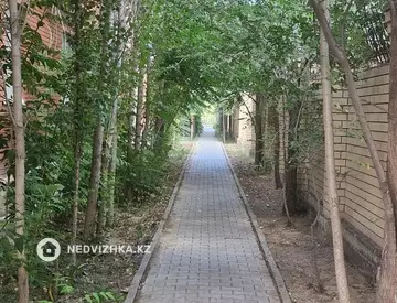 2-комнатная квартира, этаж 3 из 3, 66 м²