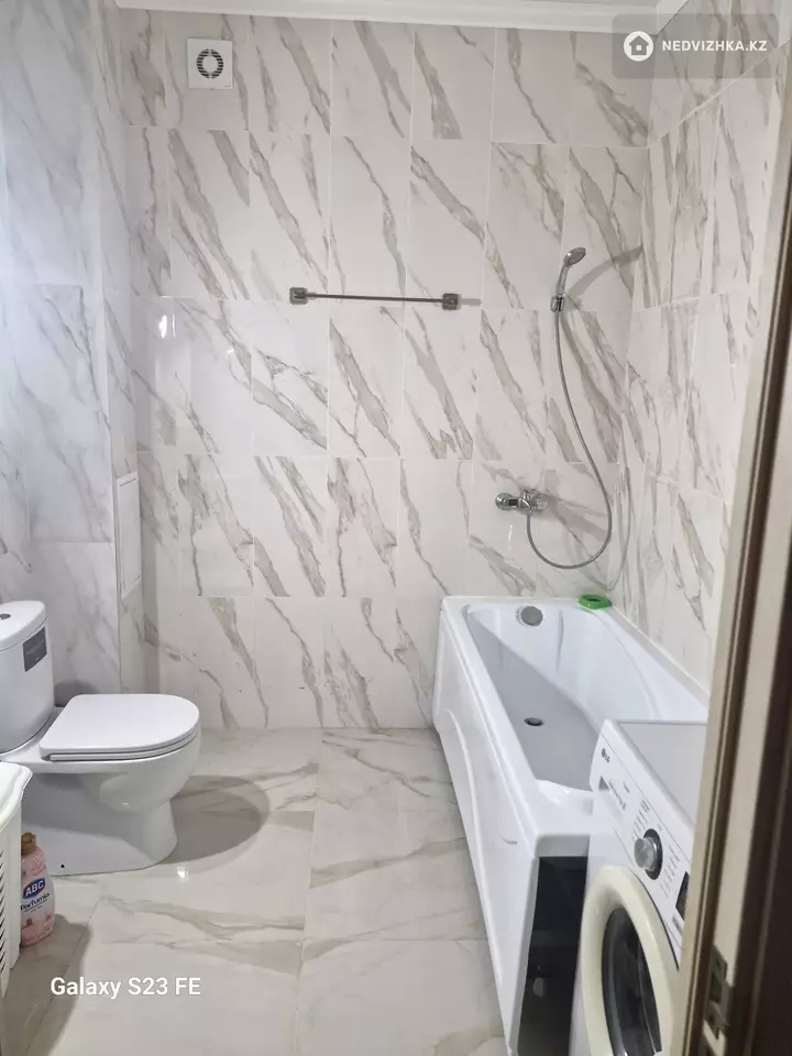 2-комнатная квартира, этаж 3 из 3, 66 м², фотография 4
