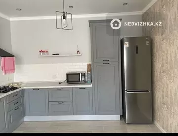 2-комнатная квартира, этаж 3 из 3, 66 м²
